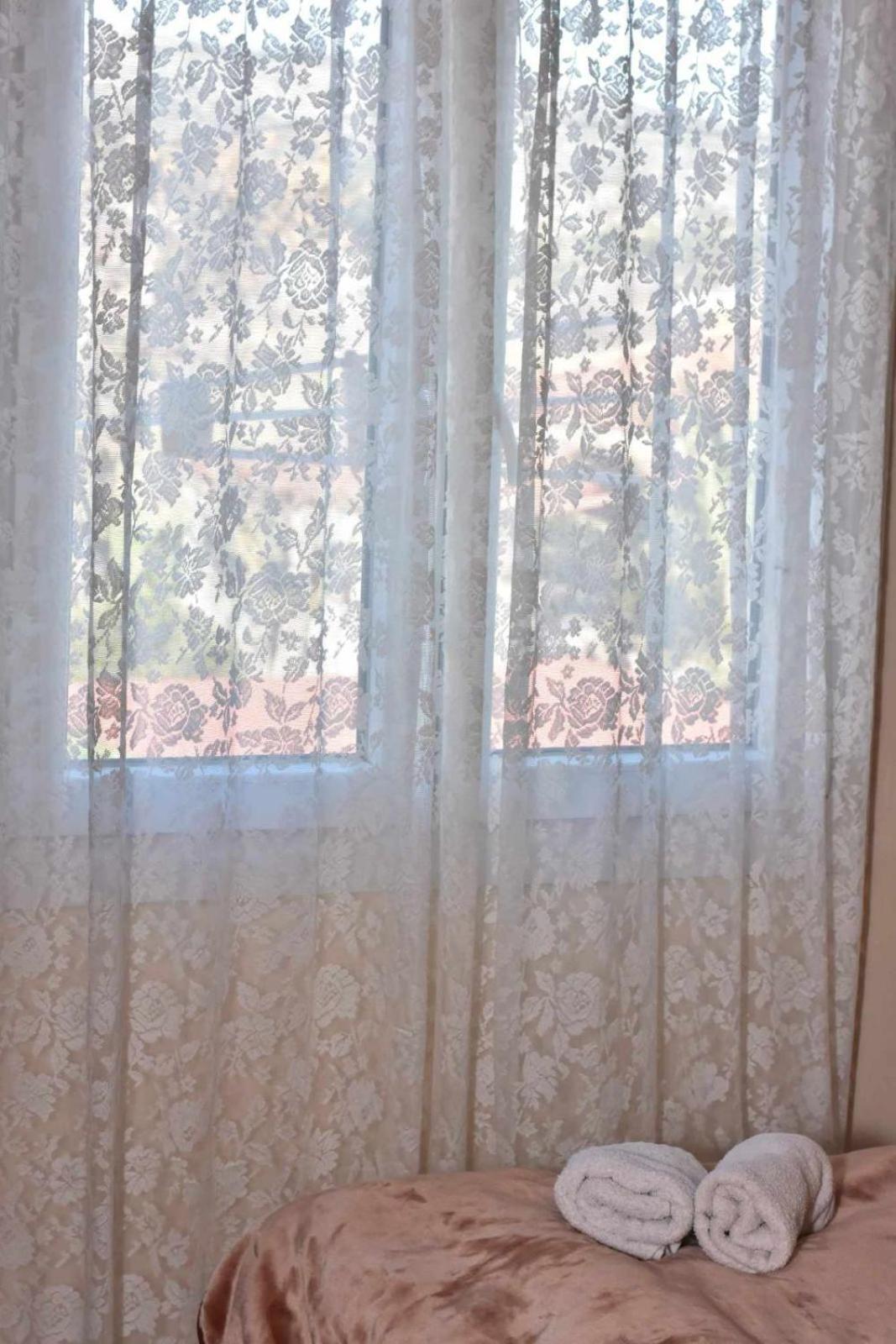 Μοντέρνα Εξοχική Κατοικία Στην Κωμη Komi  Exterior photo
